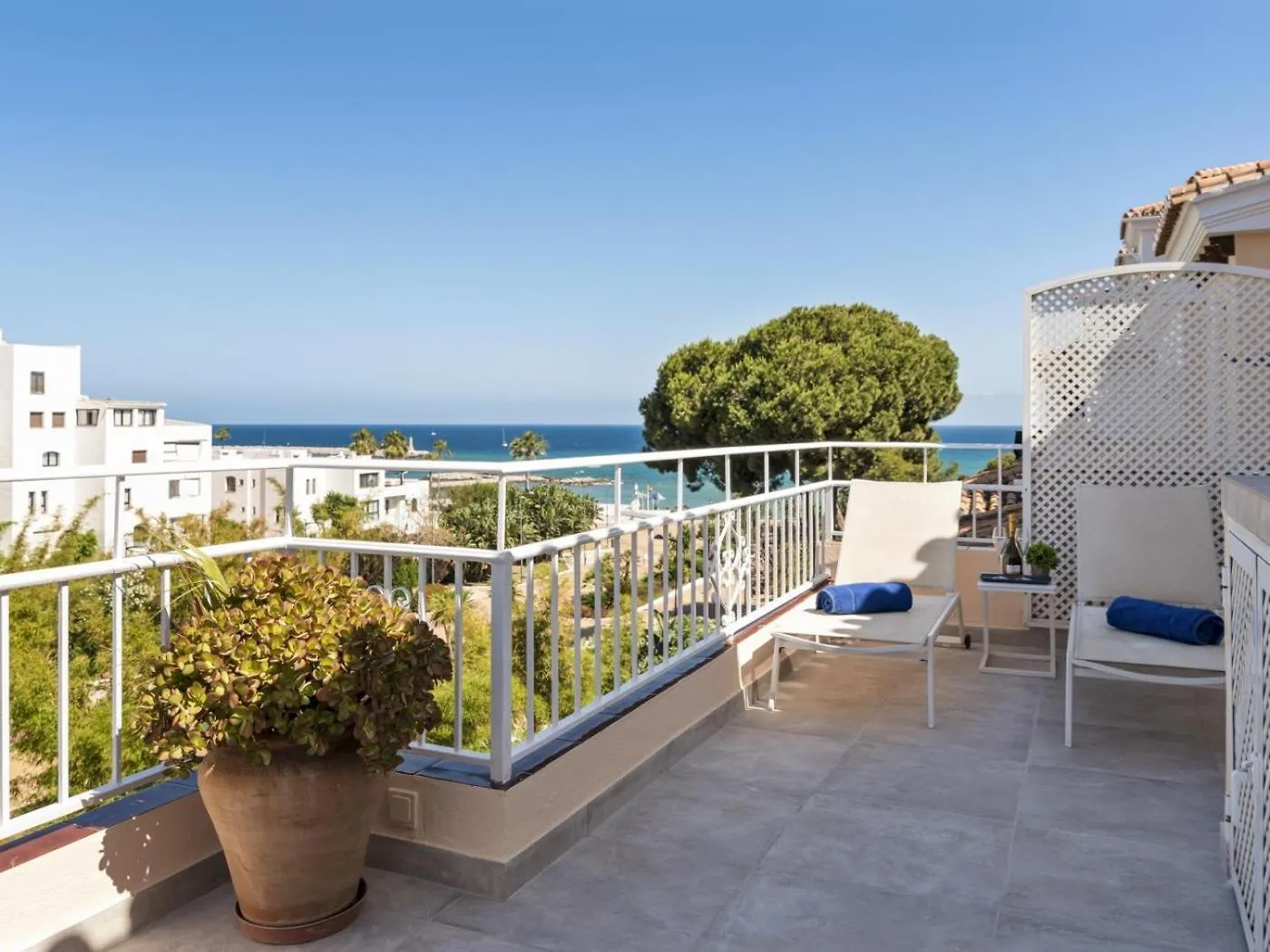 Soleado Atico Frente Al Mar En Puerto Banus Apartment Marbella 0*,  Spain