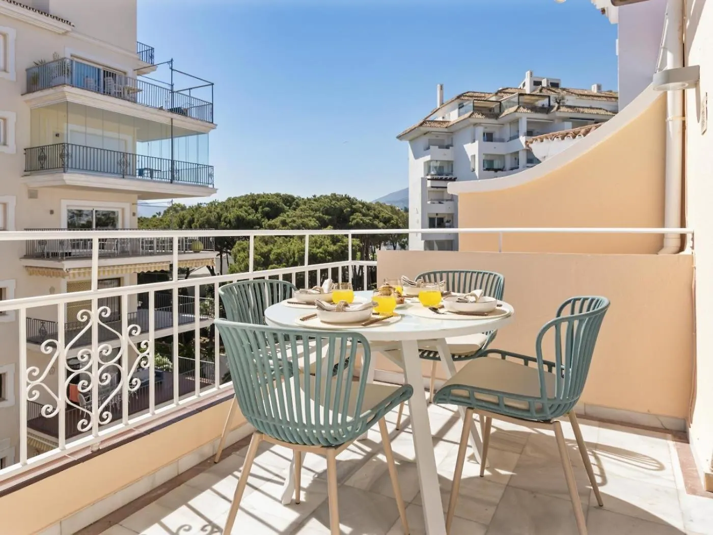Soleado Atico Frente Al Mar En Puerto Banus Apartment Marbella