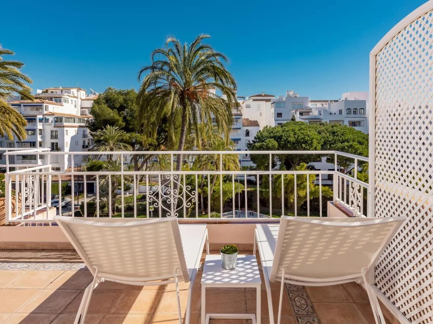 Soleado Atico Frente Al Mar En Puerto Banus Apartment Marbella